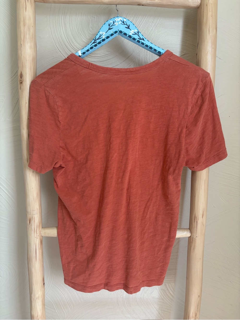 Universal Thread Rustic Orange V‑Neck Tee - Picture 2 of 3